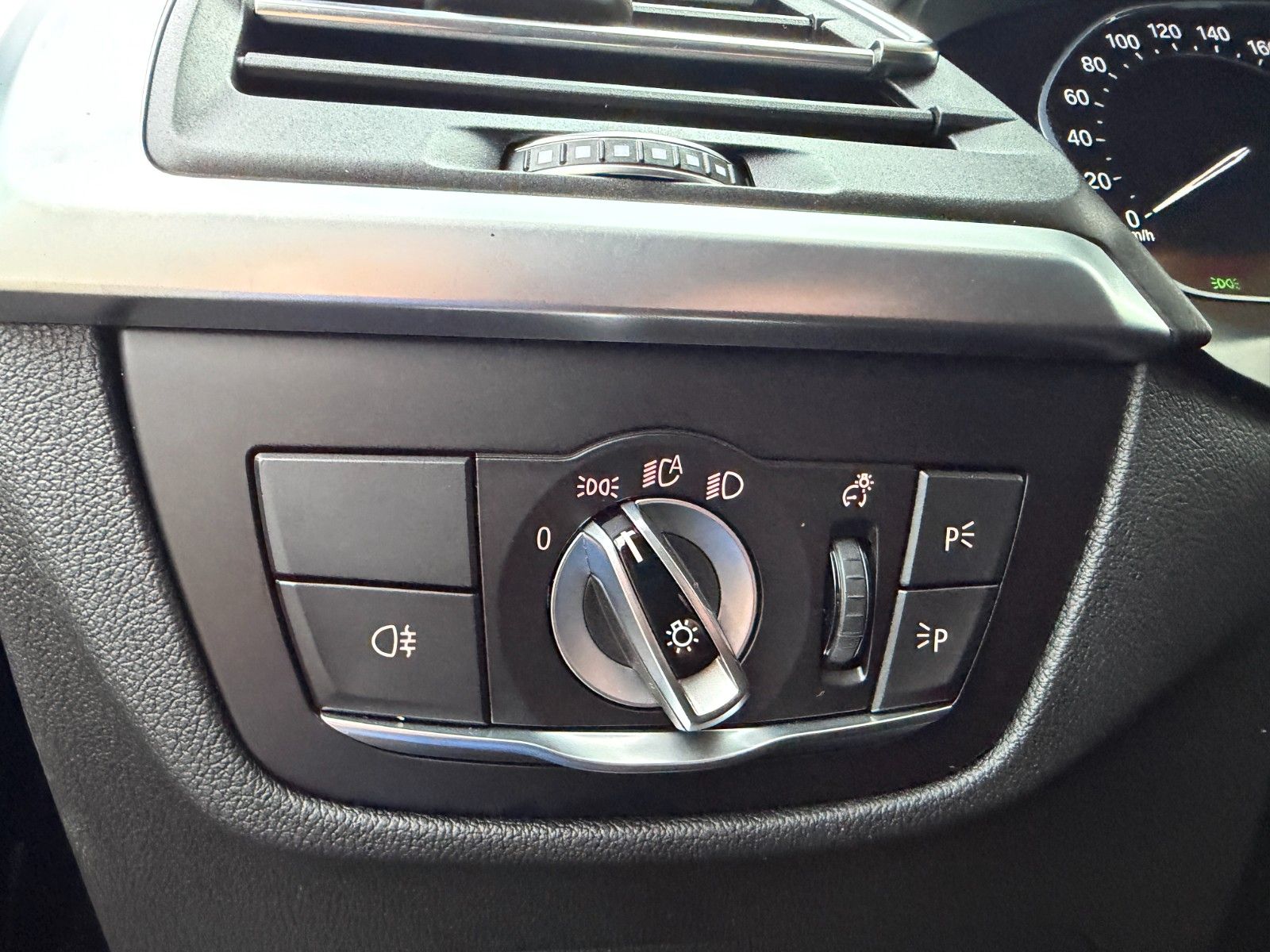 BMW X3 xDrive30e*Sportsizte*Leder*Nachlakierungsfrei