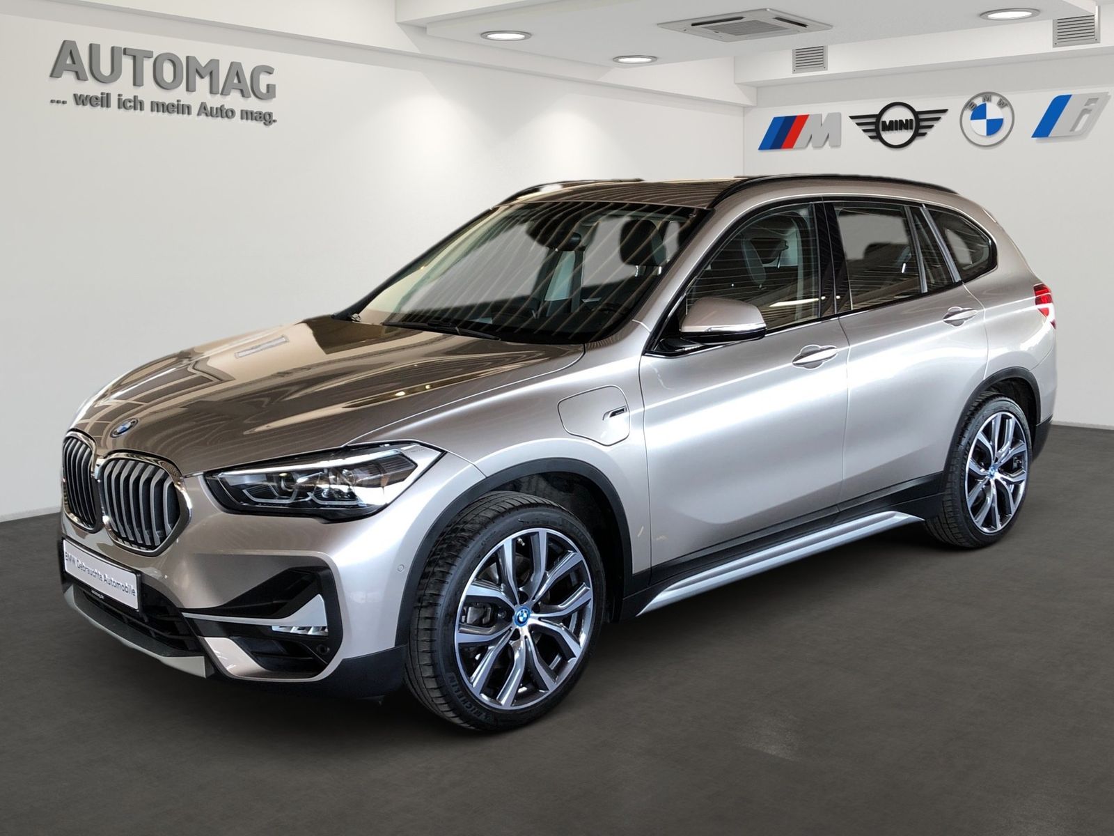 BMW X1 xDrive25e XLine - Samsaru's Car Outlet
