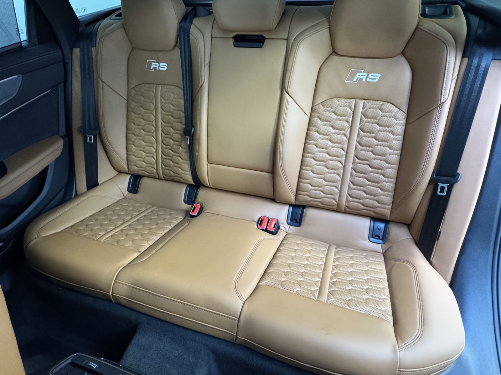 Audi RS6 HeadUP MatrixLED Pano B&O 360° ACC Sitzlüft.