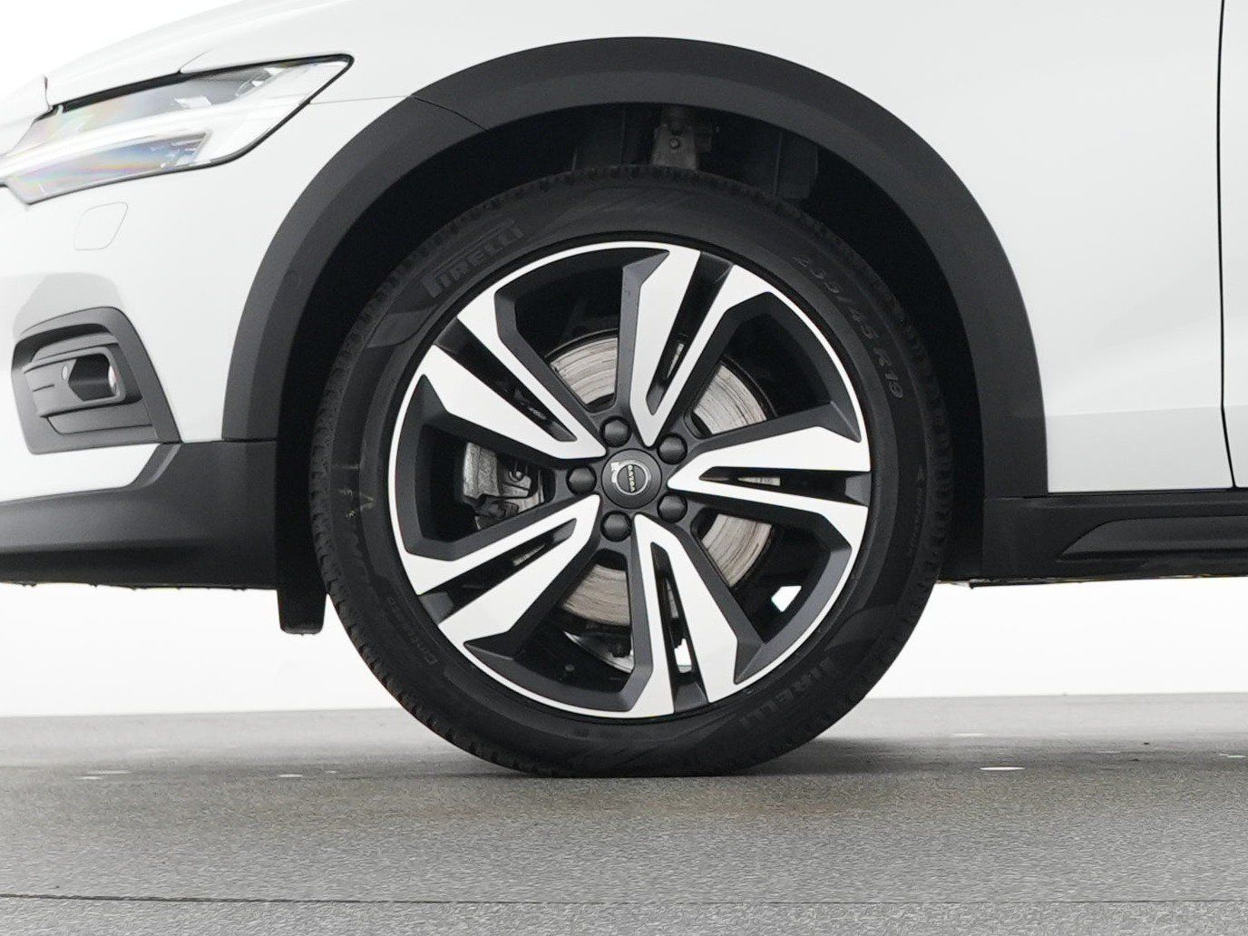 Volvo V60 CC B4 AWD Ultimate SONDERFINANZIERUNG 1,99%*