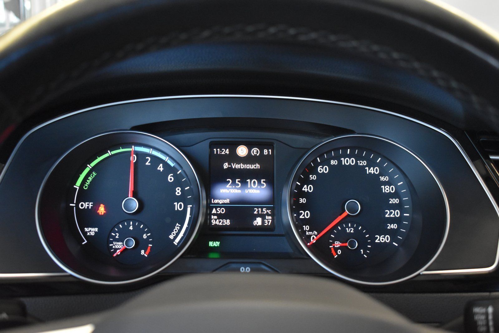 Volkswagen Passat Variant 1.4TSI Hybrid GTE DSG - Samsaru's Car Outlet