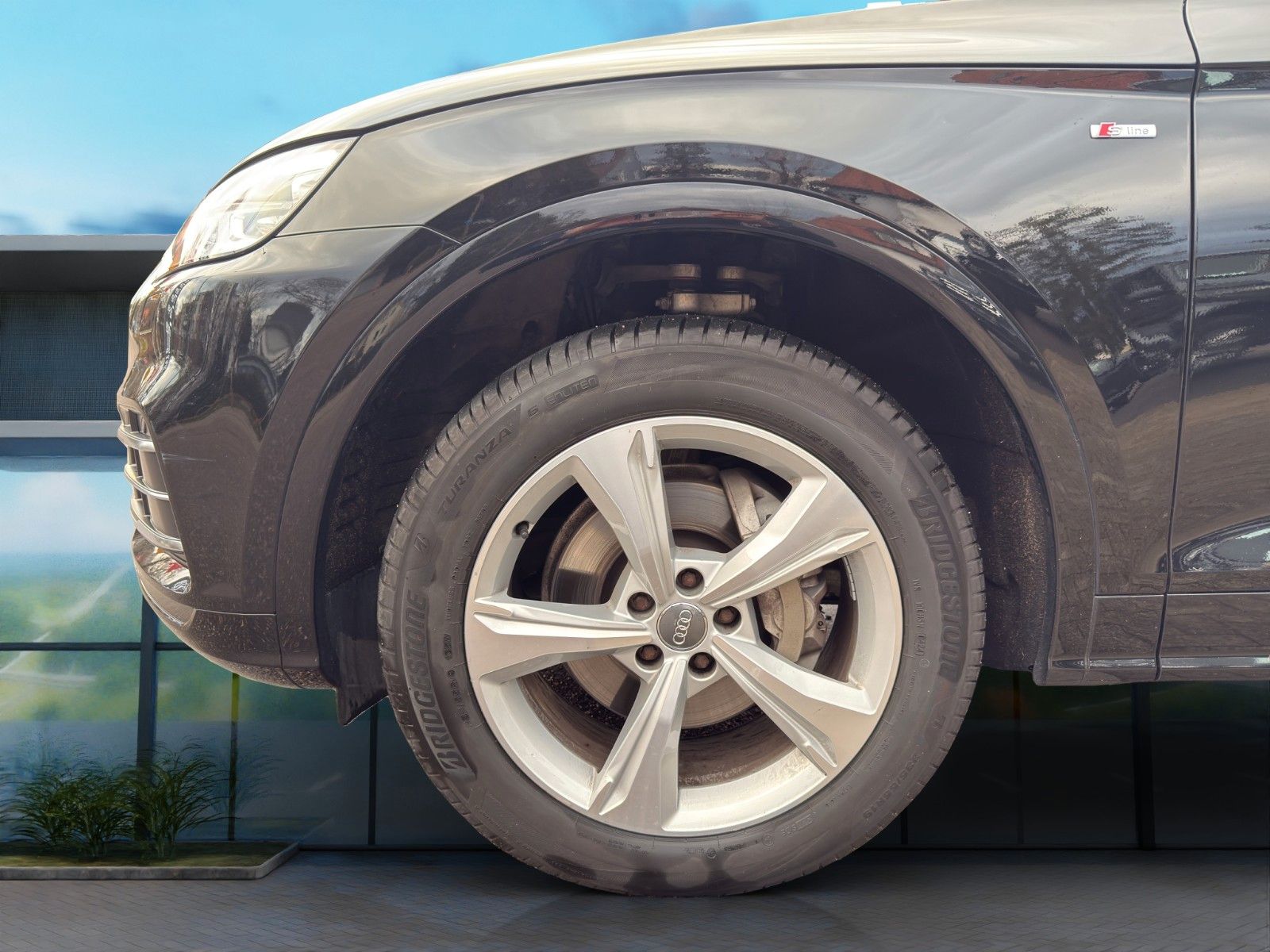 Audi Q5 40 TDI quattro S- Line Sport Hybrid - Samsaru's Car Outlet