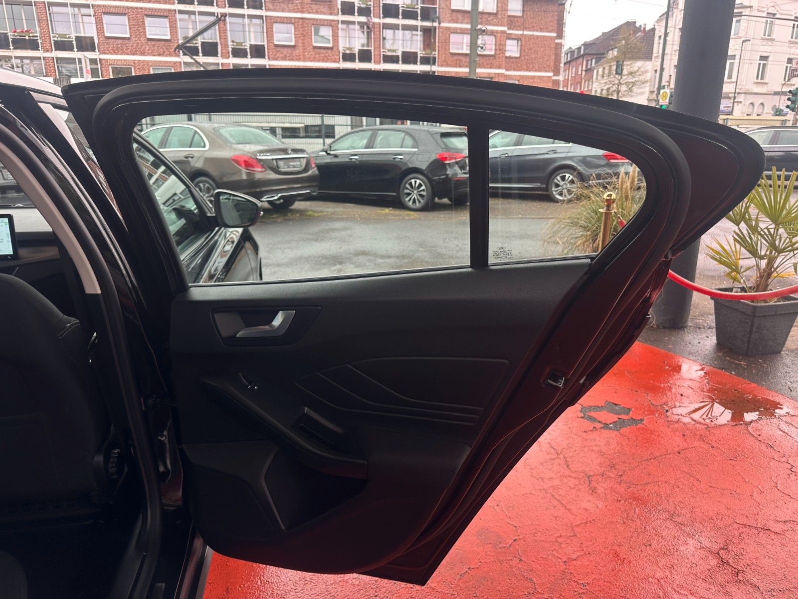 Ford Focus Lim. Titanium| Navi | LED | Assistenzpaket