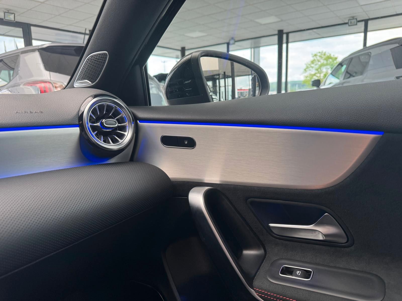 Mercedes-Benz A 200 AMG Line Advanced Plus - Samsaru's Car Outlet