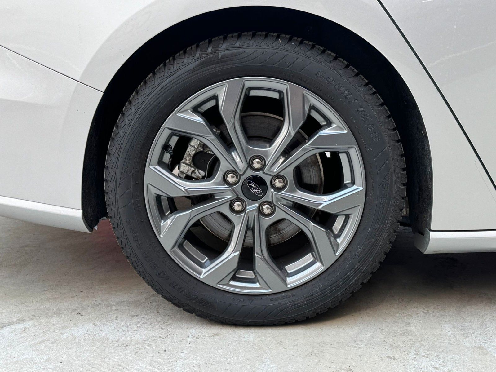 Ford Focus Turnier ST-Line X Automatik+Kamera+HUD