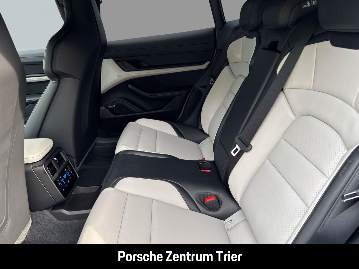 Porsche Taycan 4 Cross Turismo HA-Lenkung InnoDrive