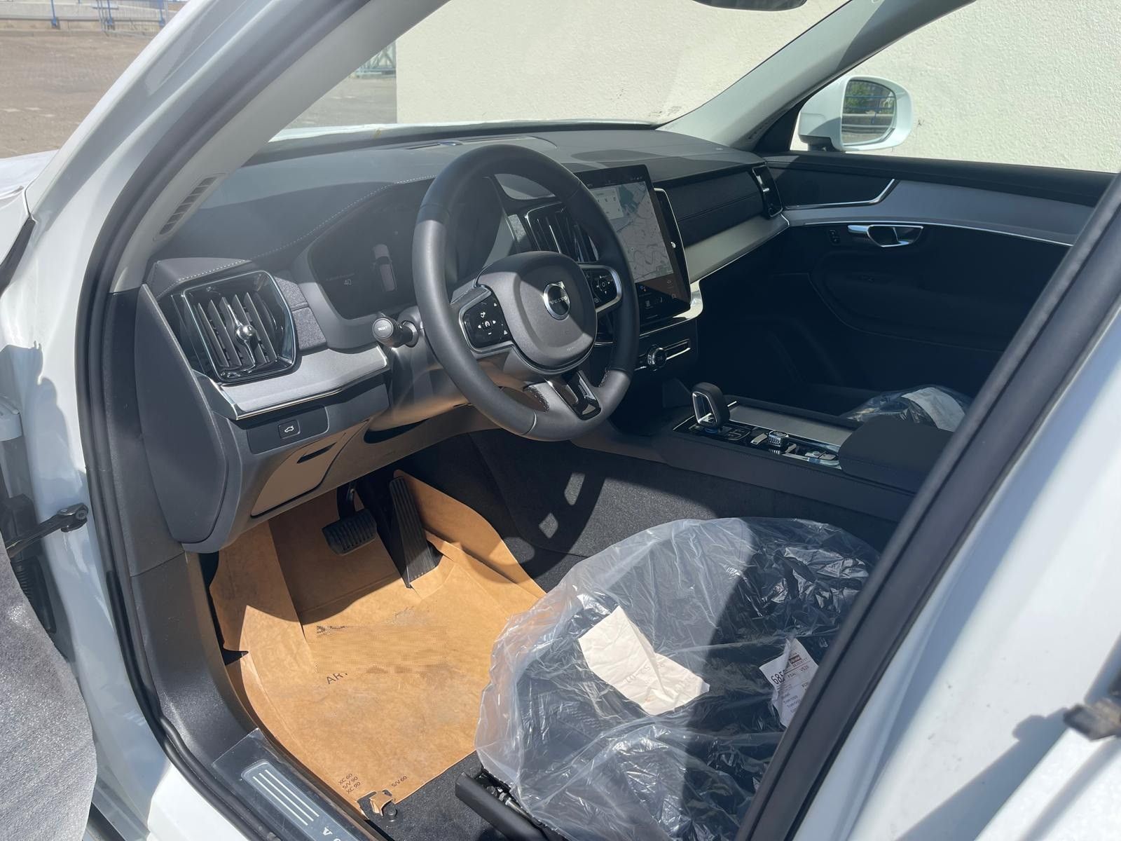 Volvo XC 90 AWD 4M - Samsaru's Car Outlet