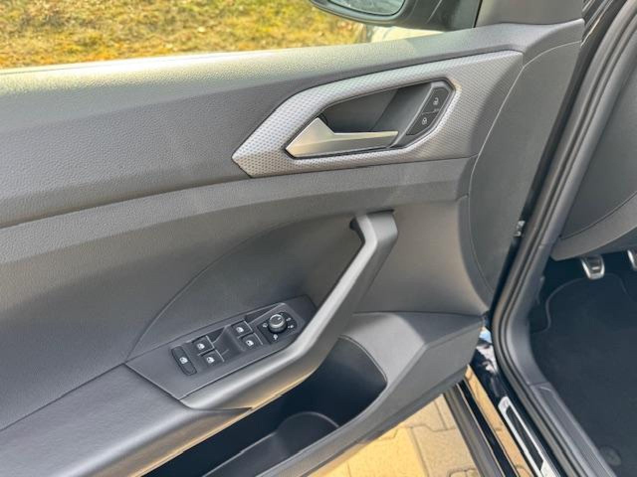 Volkswagen T-Cross Active 1.0 TSI - Samsaru's Car Outlet