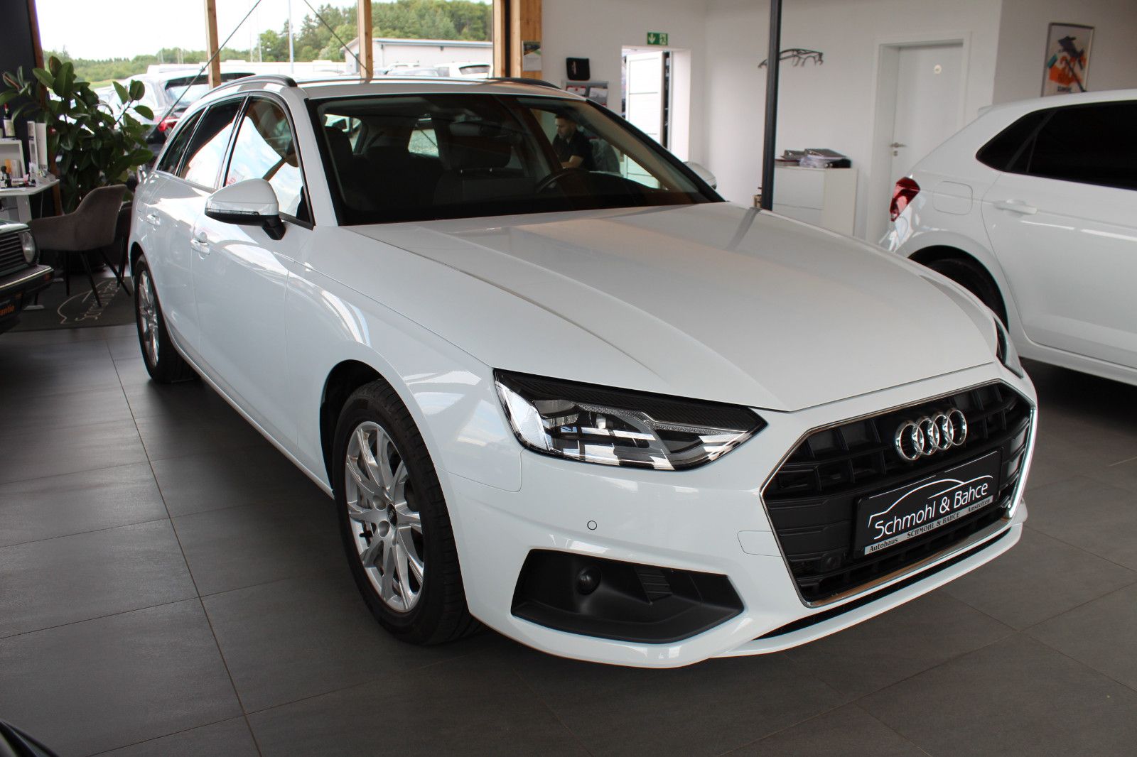 Audi A4 Avant 40 TDI S tronic - Samsaru's Car Outlet