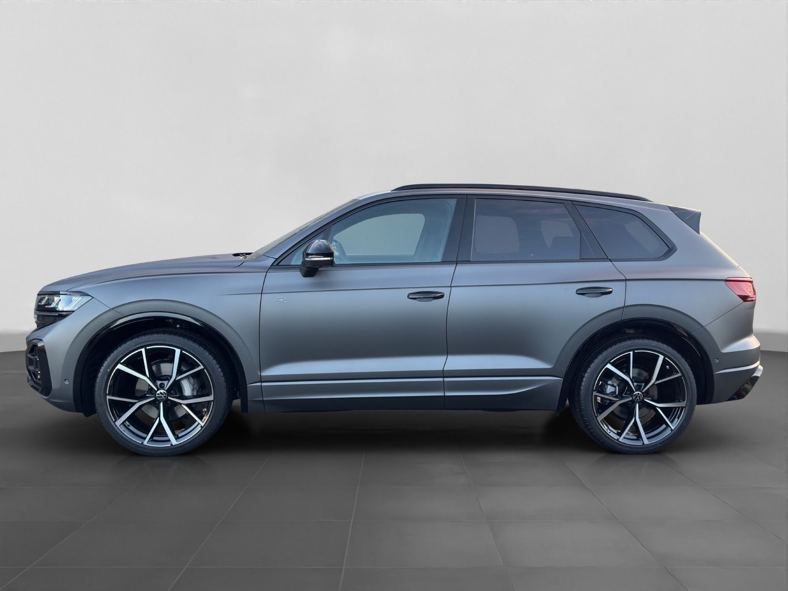 Volkswagen Touareg R-Line V6 TDI 4M Black Style | AHK PANO