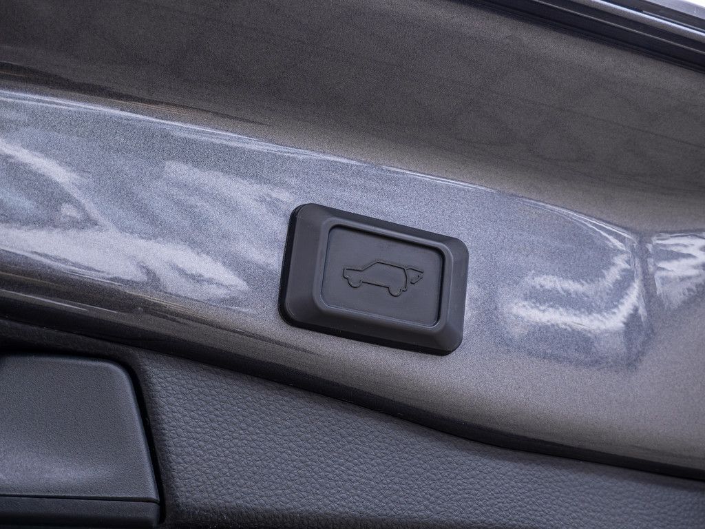 Toyota RAV 4 2.5 Plug-in Hybrid 4x4 AHK ACC HUD LED 360