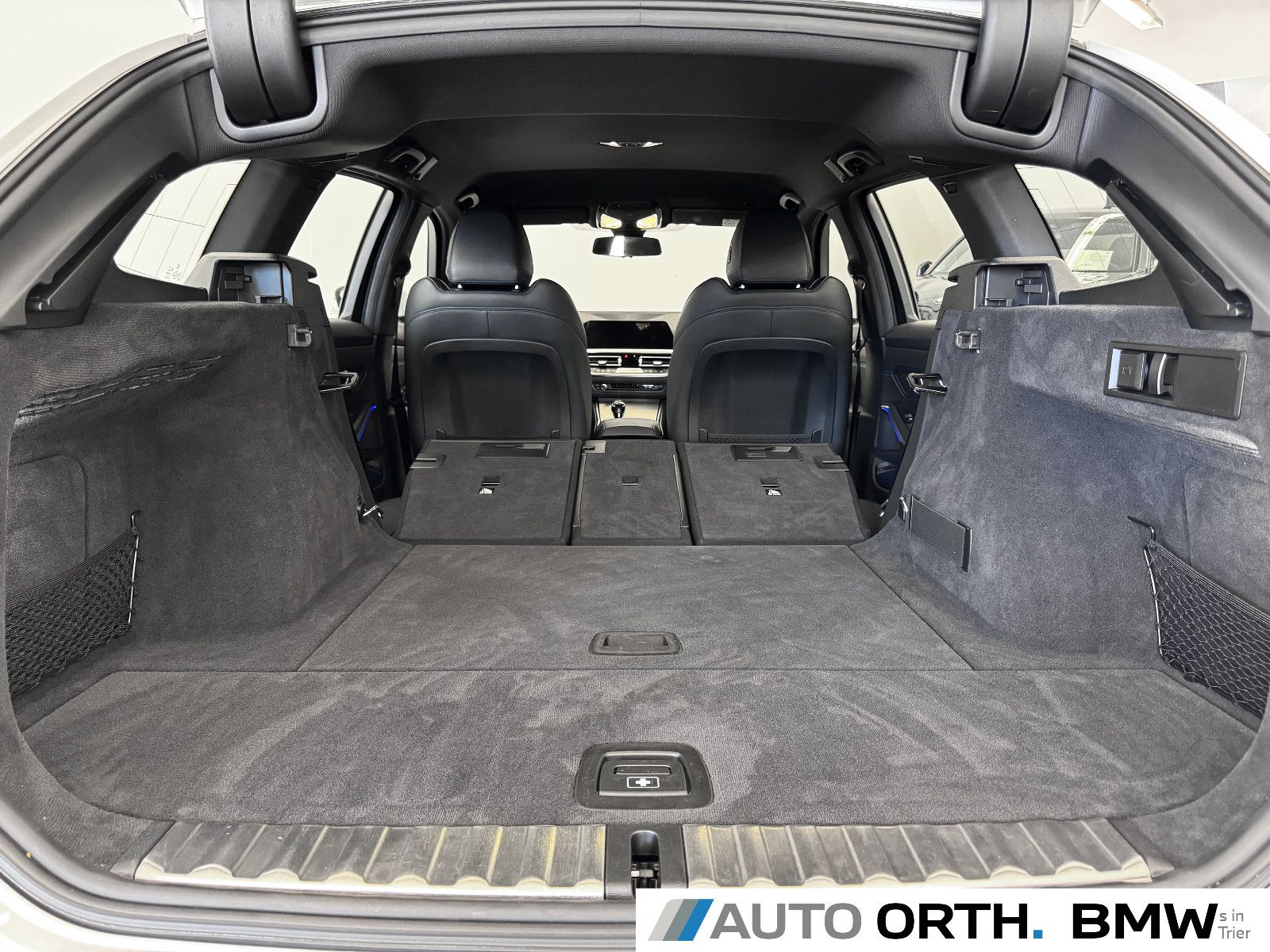 BMW 330i xDrive Touring M-Sport - Samsaru's Car Outlet