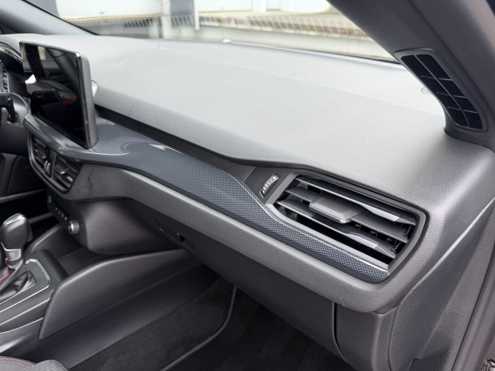 Ford Focus ST-Line LED Navi ACC-Tempomat Pano Kamera