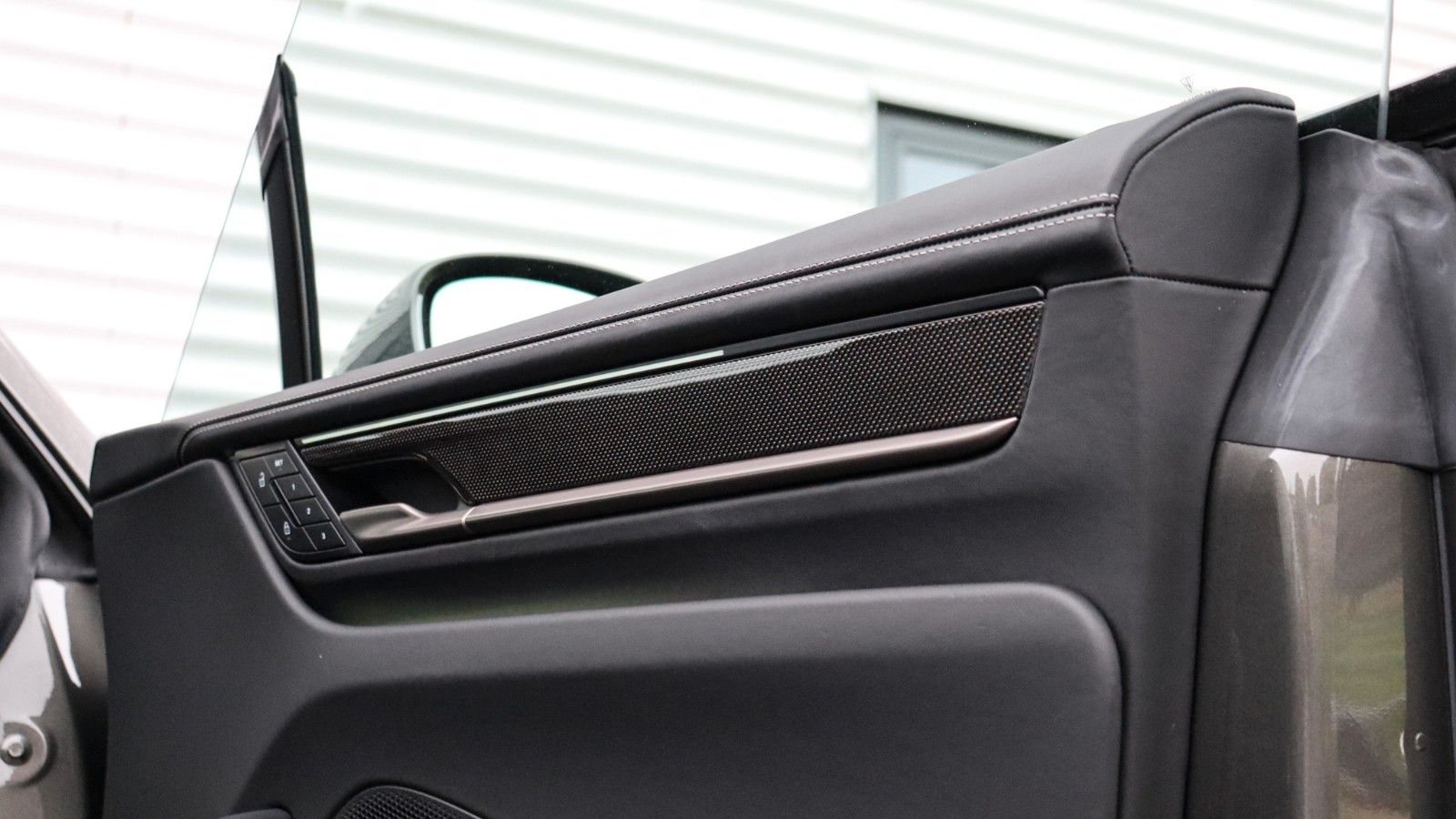 Porsche Macan Electric Turbo, Innodr. Pano,HUD,AHK, BOSE