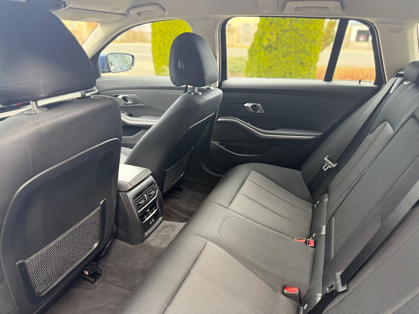 BMW 320 d Touring xDrive - Samsaru's Car Outlet