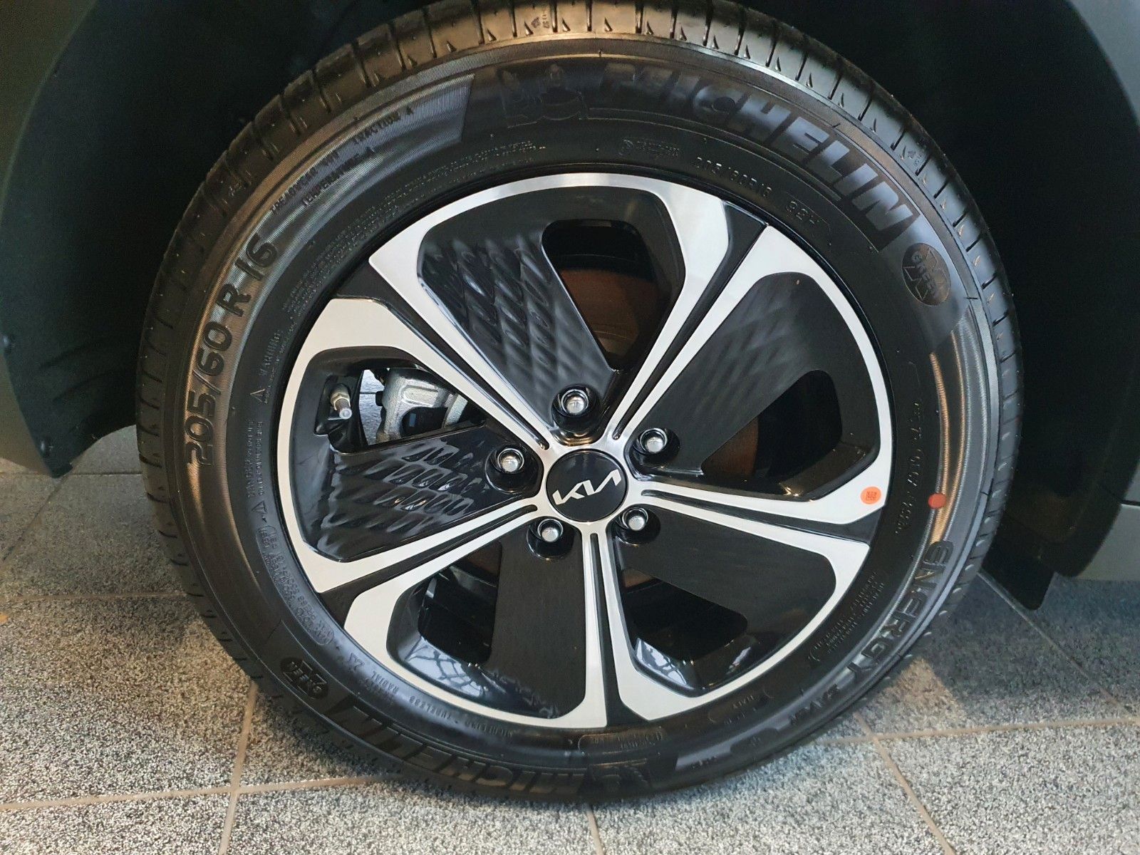 Kia XCeed 1.6 PHEV Spirit - Samsaru's Car Outlet