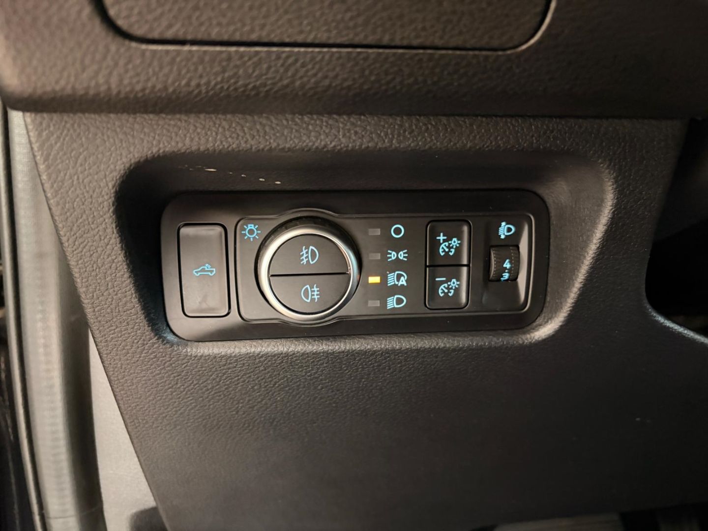 Ford Ranger Wildtrak DoKa e-4WD+AHK+PDC+DAB+NAV+BLIS+