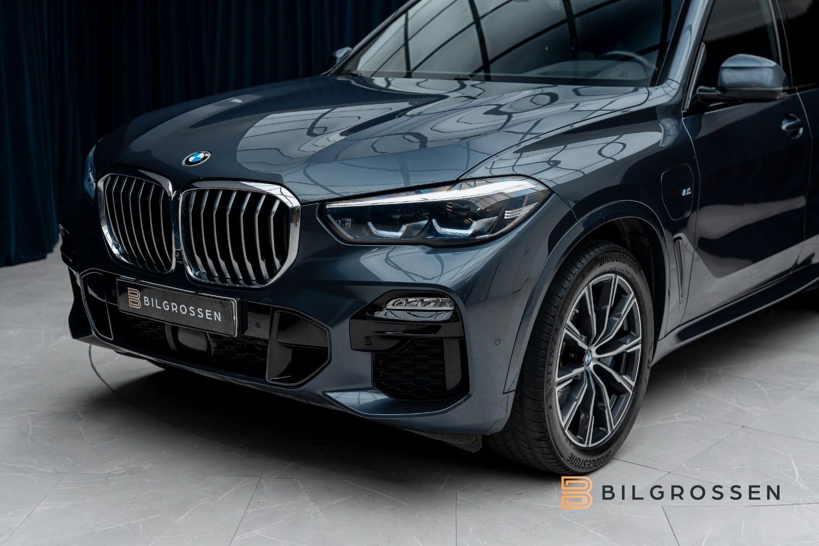 BMW X5 xDrive45e M Sport Pano H/K HUD Tow 360° ACC