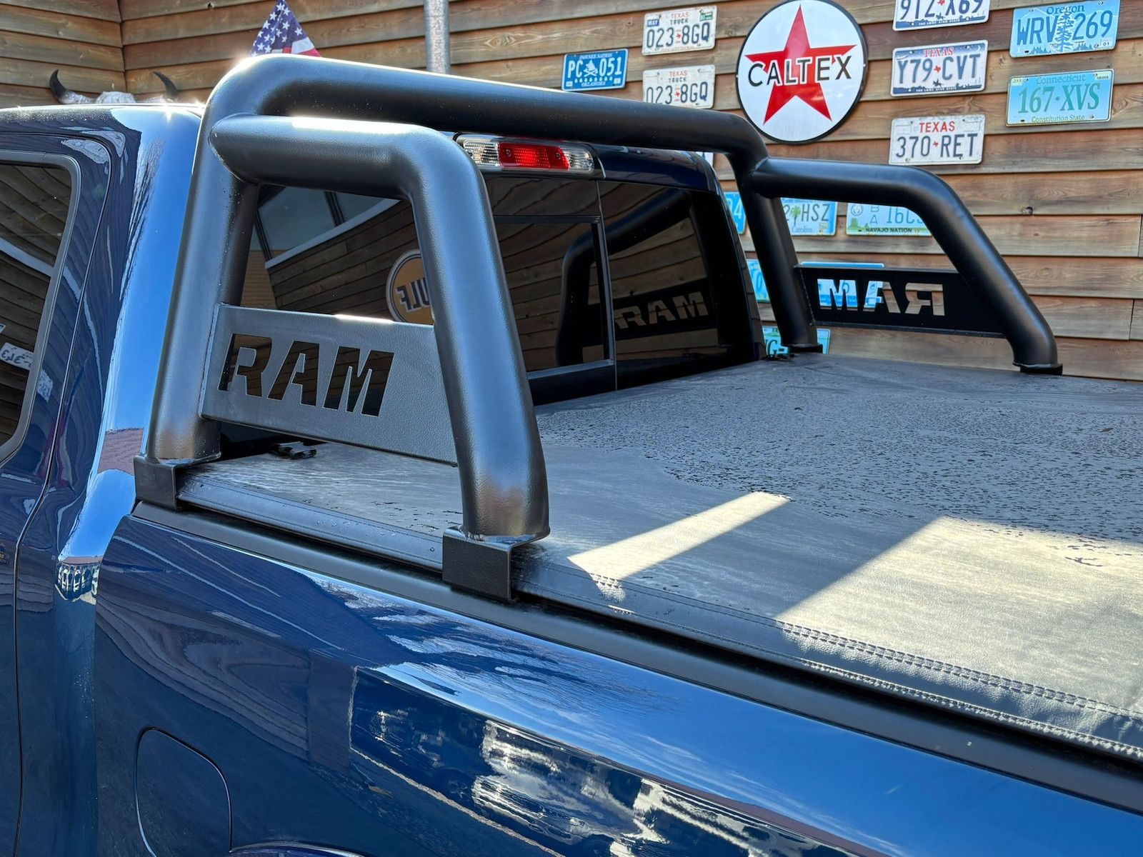 Dodge RAM 1500 Laramie 5,7L 4x4 AHK 12´´LED H&K LPG