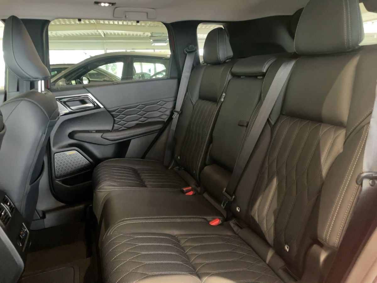 Mitsubishi Outlander *TOP*PHEV* MJ 2025*Panoramadach*