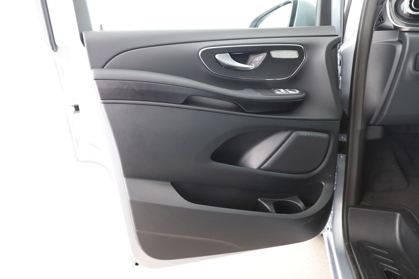 Mercedes-Benz V 250 d Style Lang - Samsaru's Car Outlet
