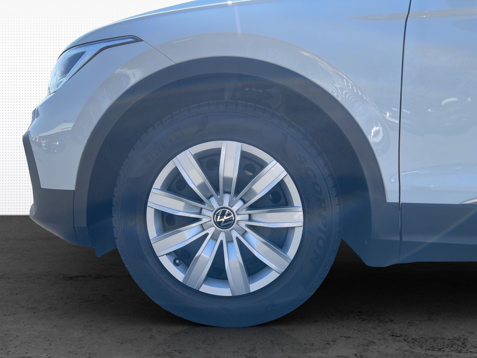 Volkswagen Tiguan Life 1.5 TSI - Samsaru's Car Outlet