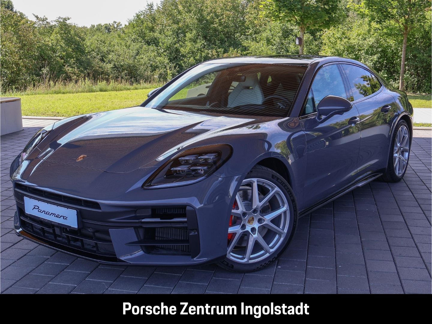 Porsche Panamera GTS, Panoramadach, Hinterachslenkung, e