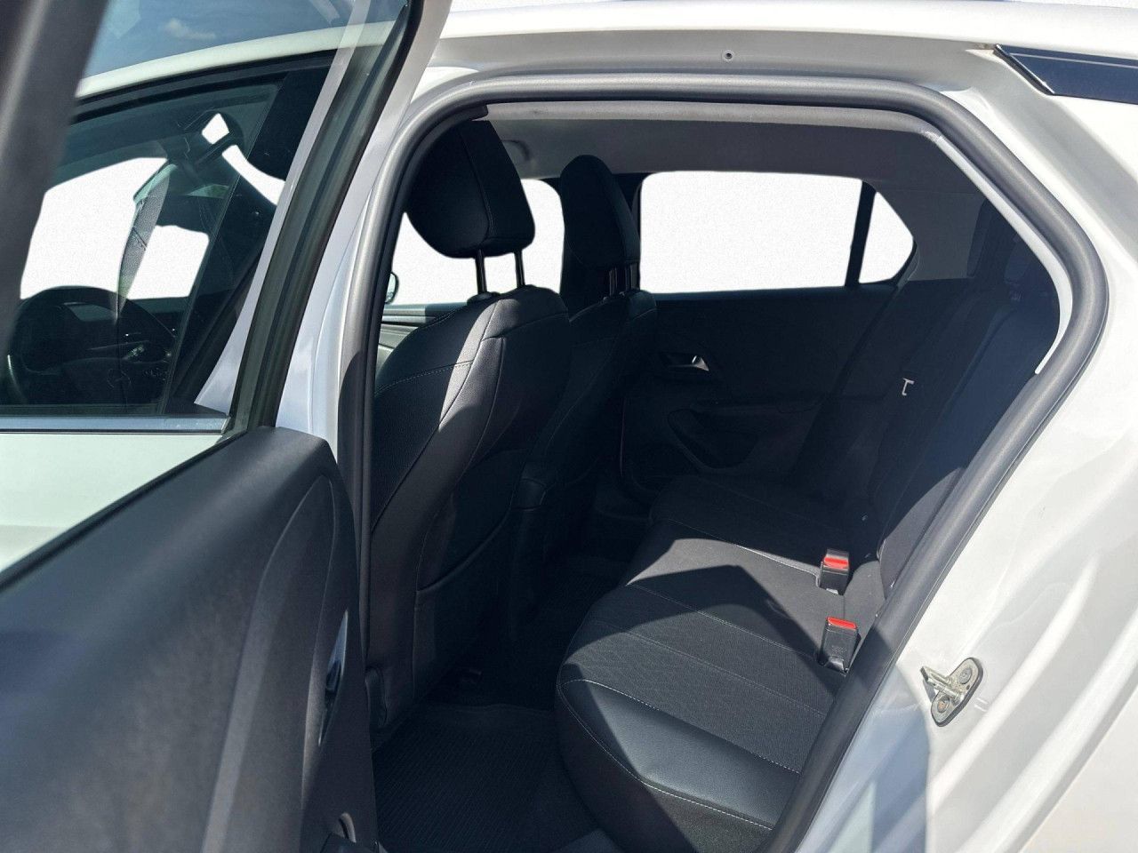 Opel Corsa Elegance - Samsaru's Car Outlet