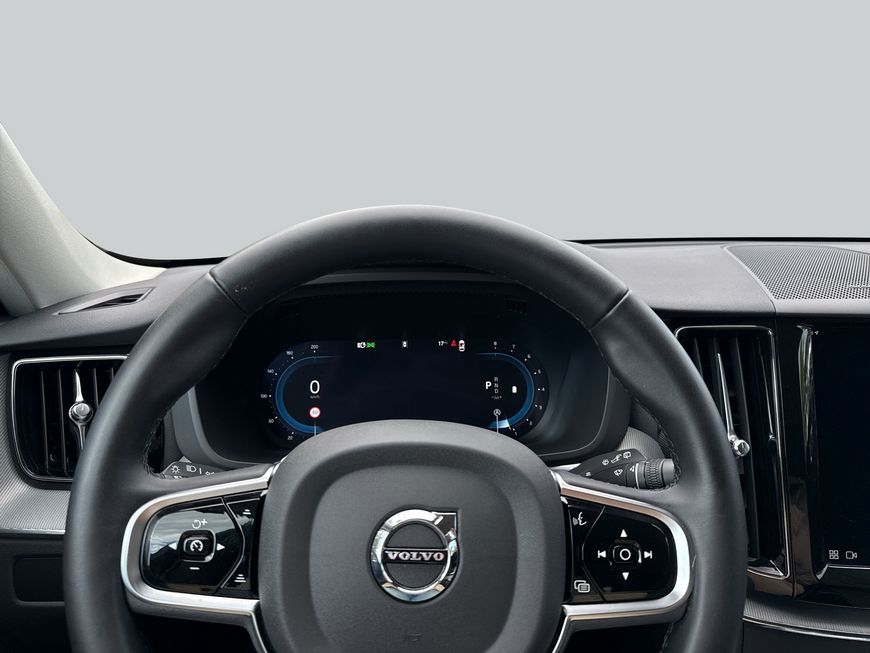 Volvo XC60 B5 B AWD Plus Dark