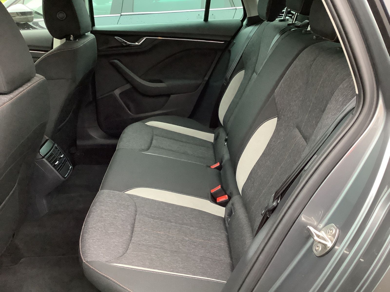 Skoda Kamiq Style 1.0 TSI - Samsaru's Car Outlet