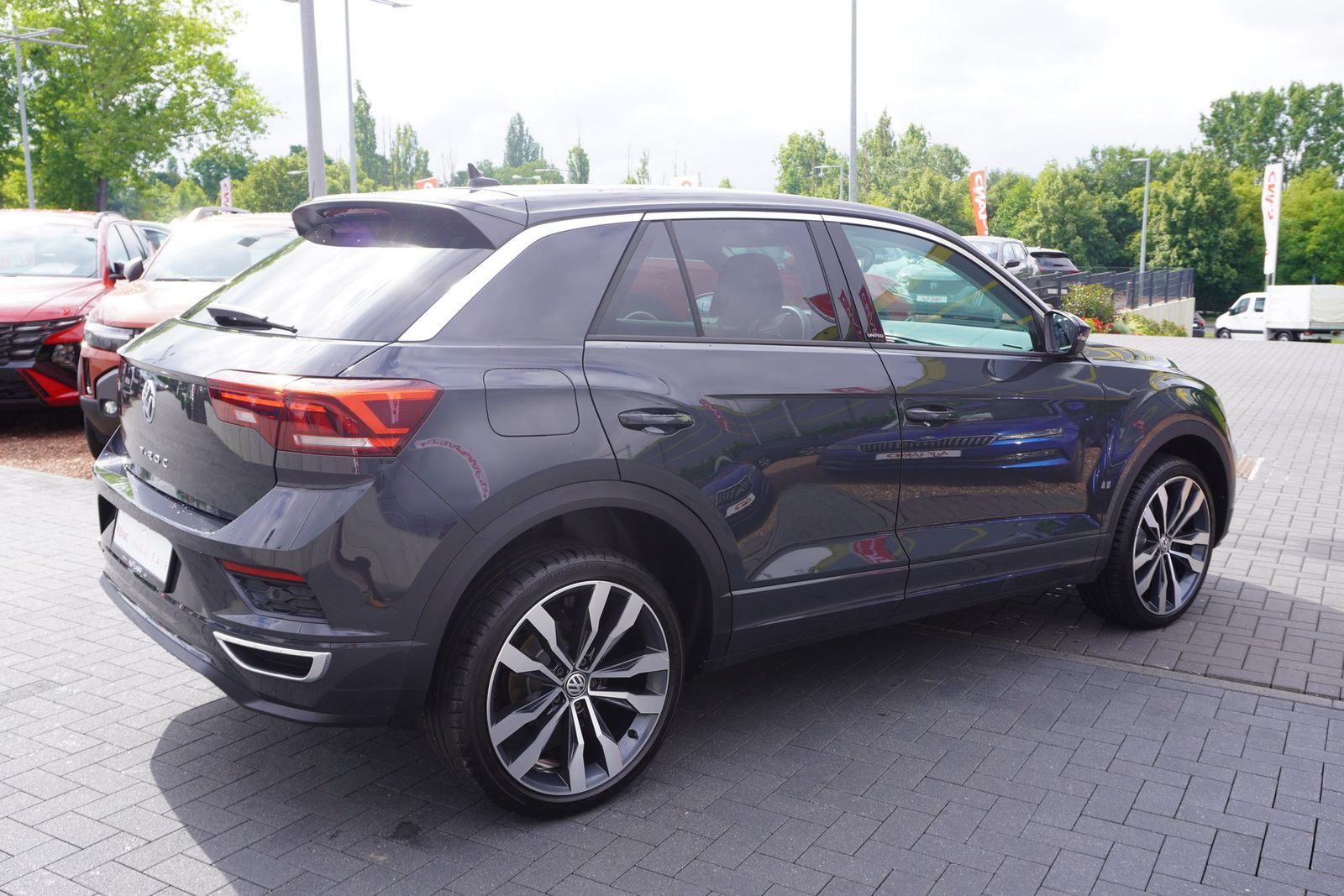 Volkswagen T-Roc 1.5 16V TSI United - Samsaru's Car Outlet