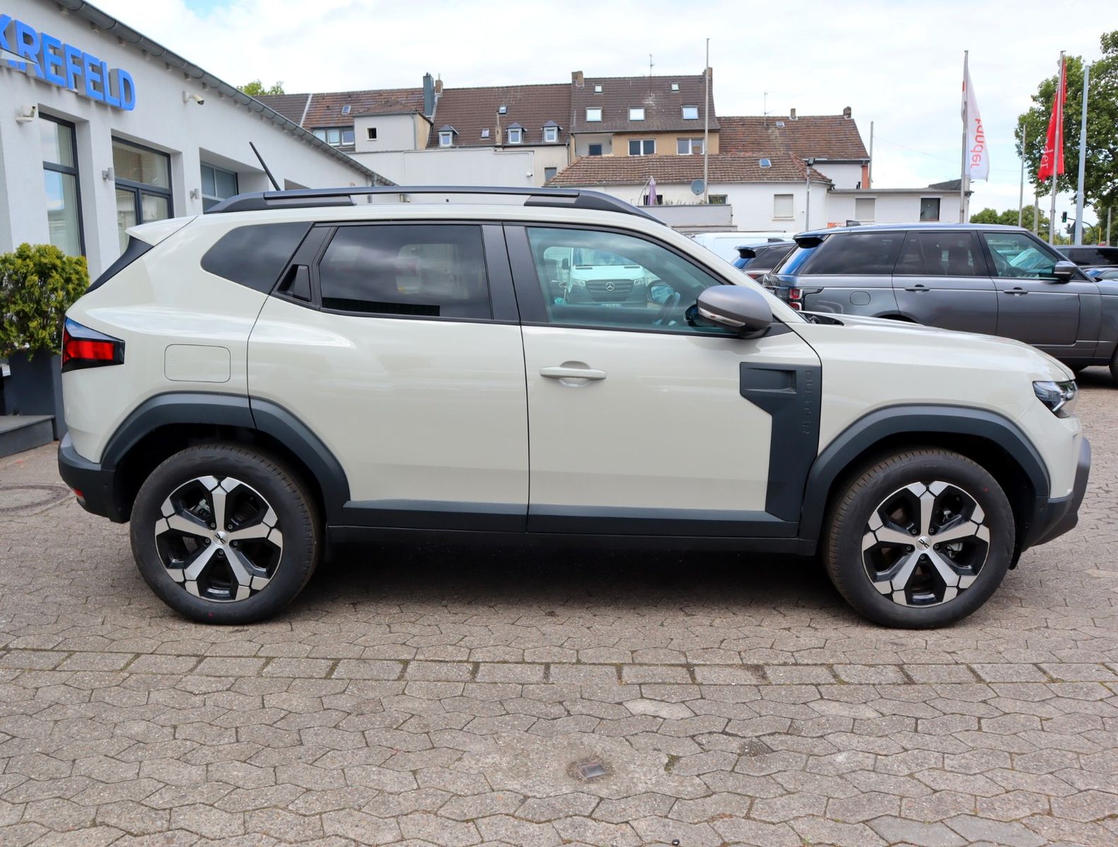 Dacia Duster III Hybrid 140 Journey - Samsaru's Car Outlet