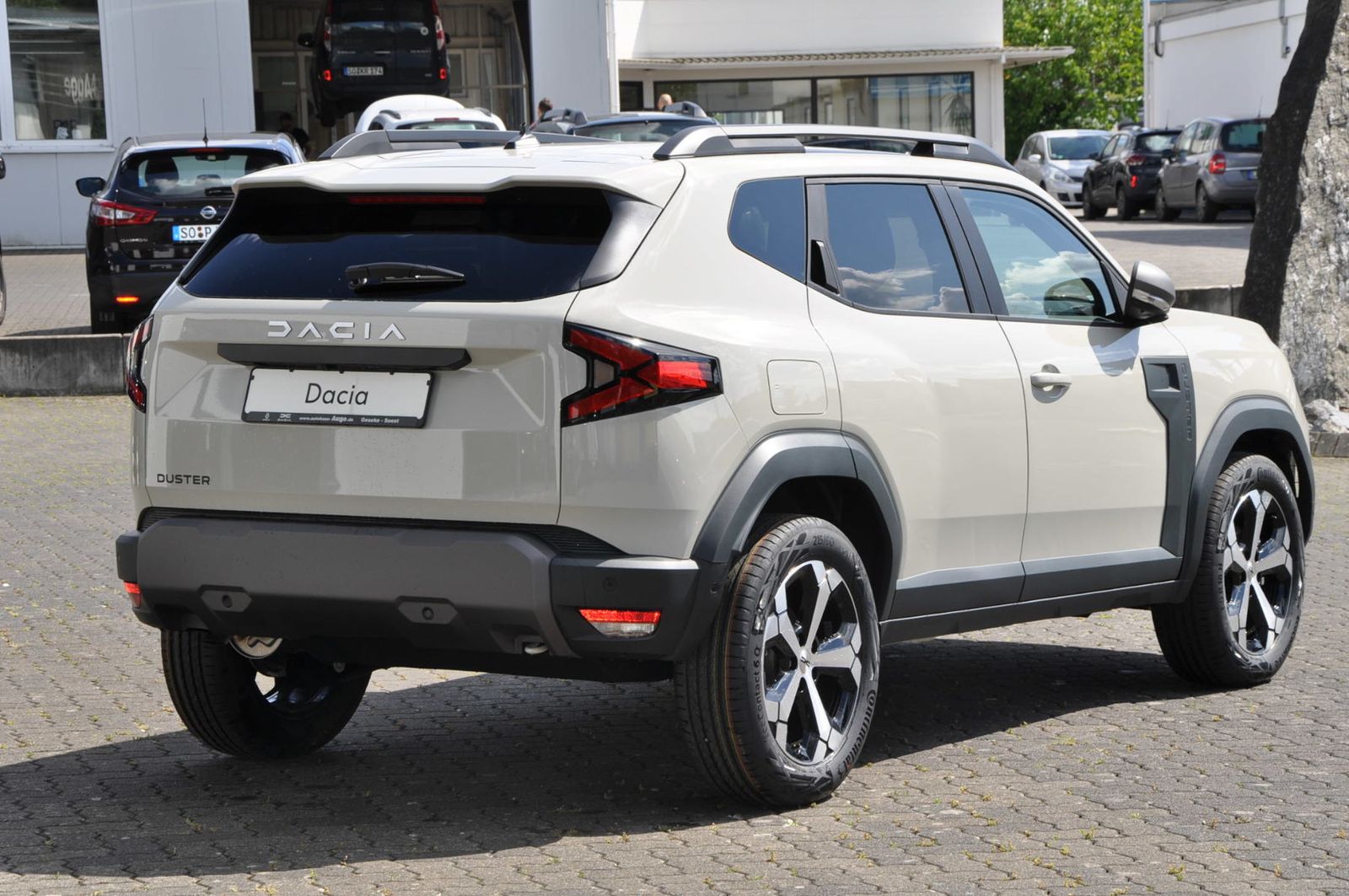 Dacia Duster Journey TCe 130 - Samsaru's Car Outlet