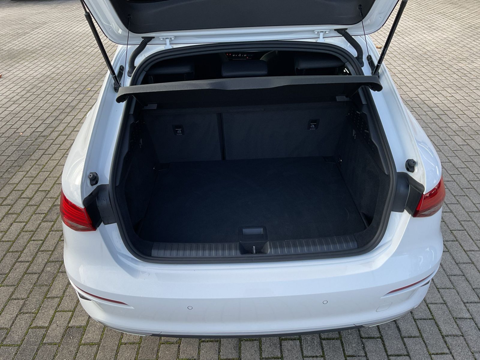 Audi A3 Sportback 40 TFSIe adv. *Sitzhzg*RFK*Connect*