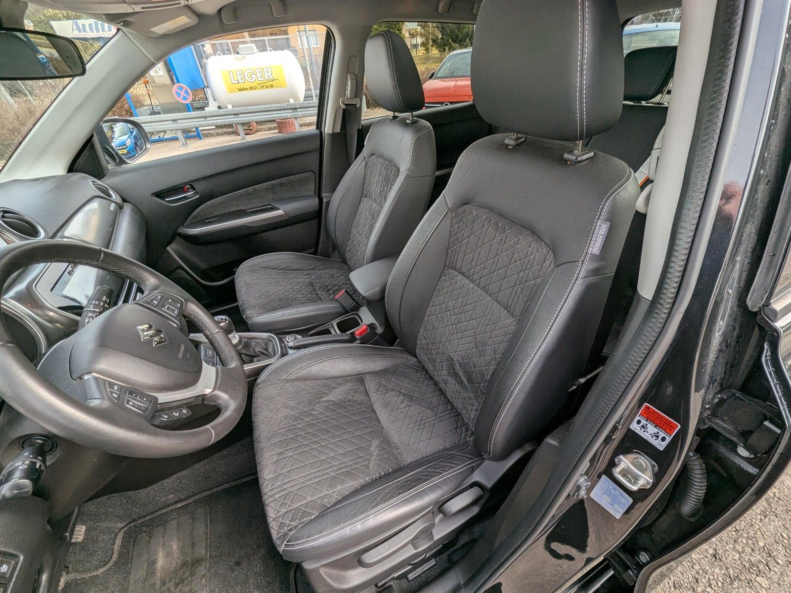 Suzuki Vitara 1.4 Hybrid Comfort+ Allgrip - Samsaru's Car Outlet