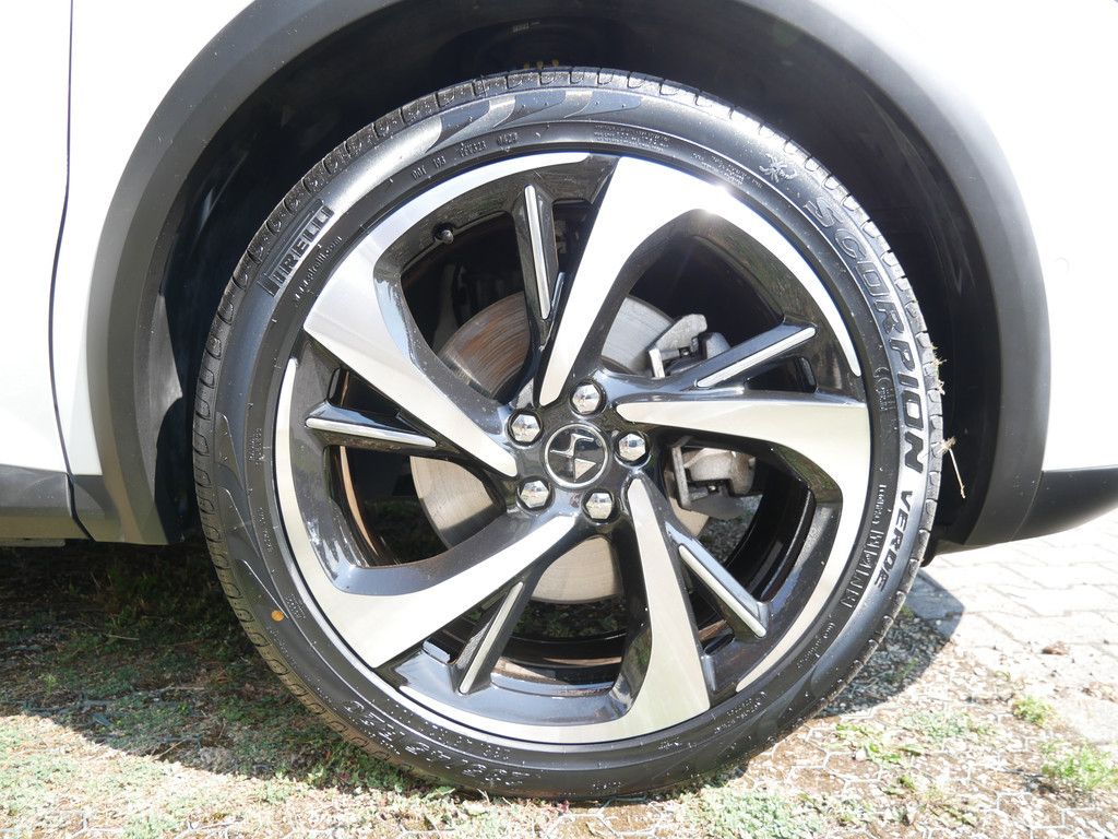 DS Automobiles DS 7 Crossback E-Tense Rivoli 4x4 AKTIVSITZE LED