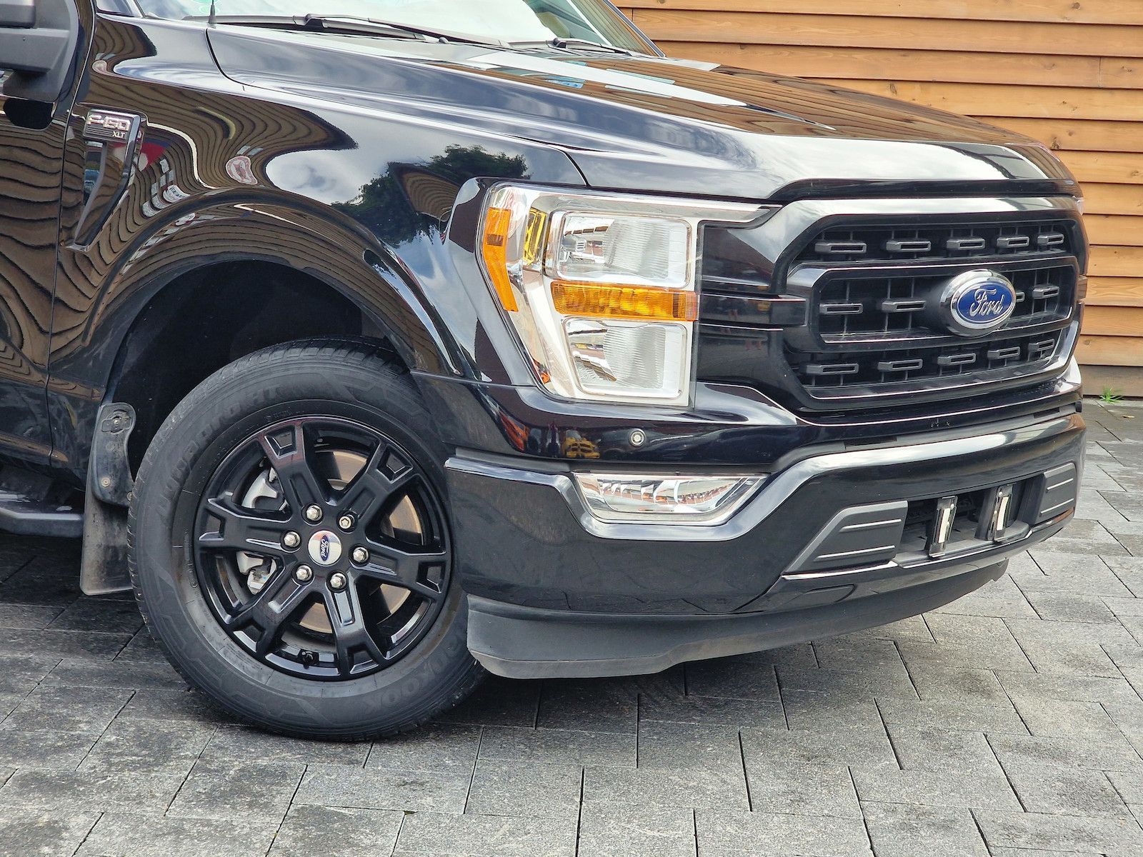 Ford F 150 2.7 V6 Super Crew - Samsaru's Car Outlet