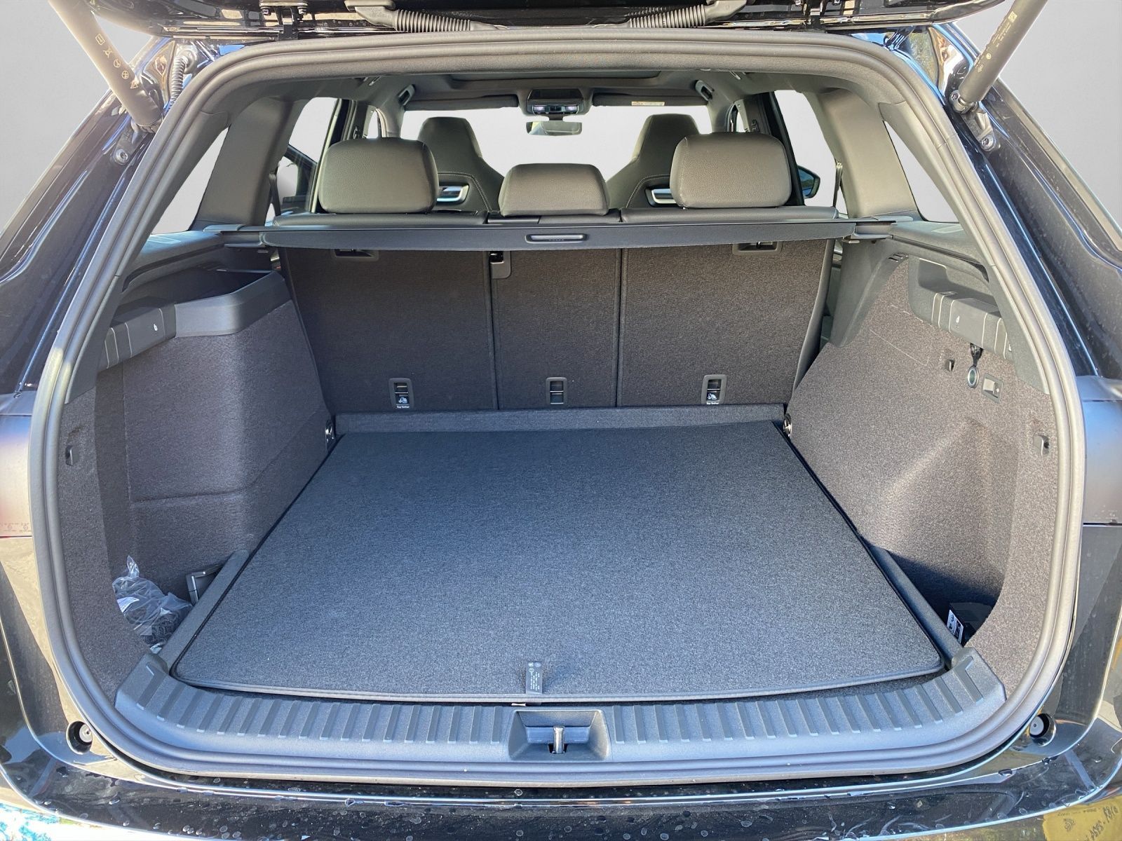 Skoda Kodiaq Sportline 1,5 TSI iV DSG AHK/ Pano/ Infot