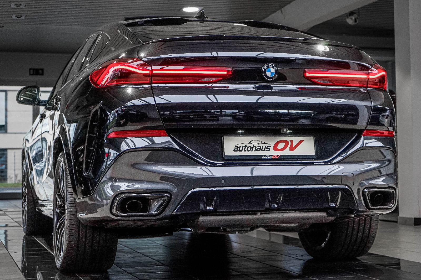 BMW X6 40xd M Sport*3xTV*Carbon*Massage*ACC*PanoSKY*