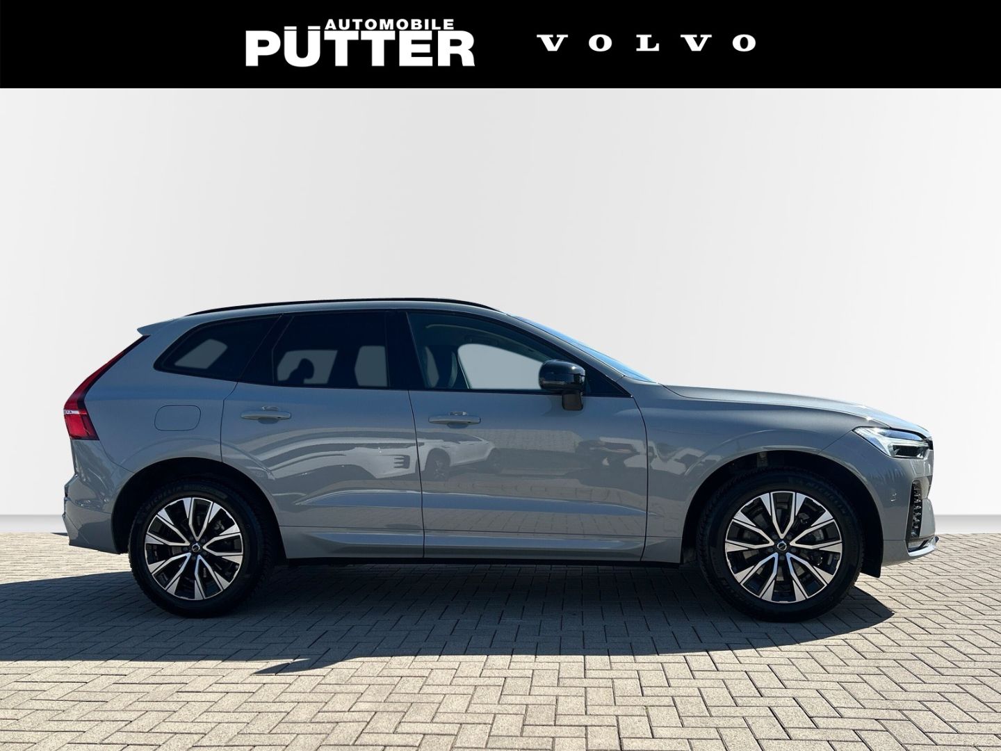 Volvo XC60 B4 Diesel AWD Plus Dark - Samsaru's Car Outlet