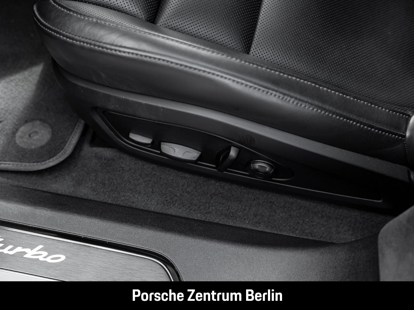 Porsche Taycan Turbo Sport Turismo Burmester Panorama