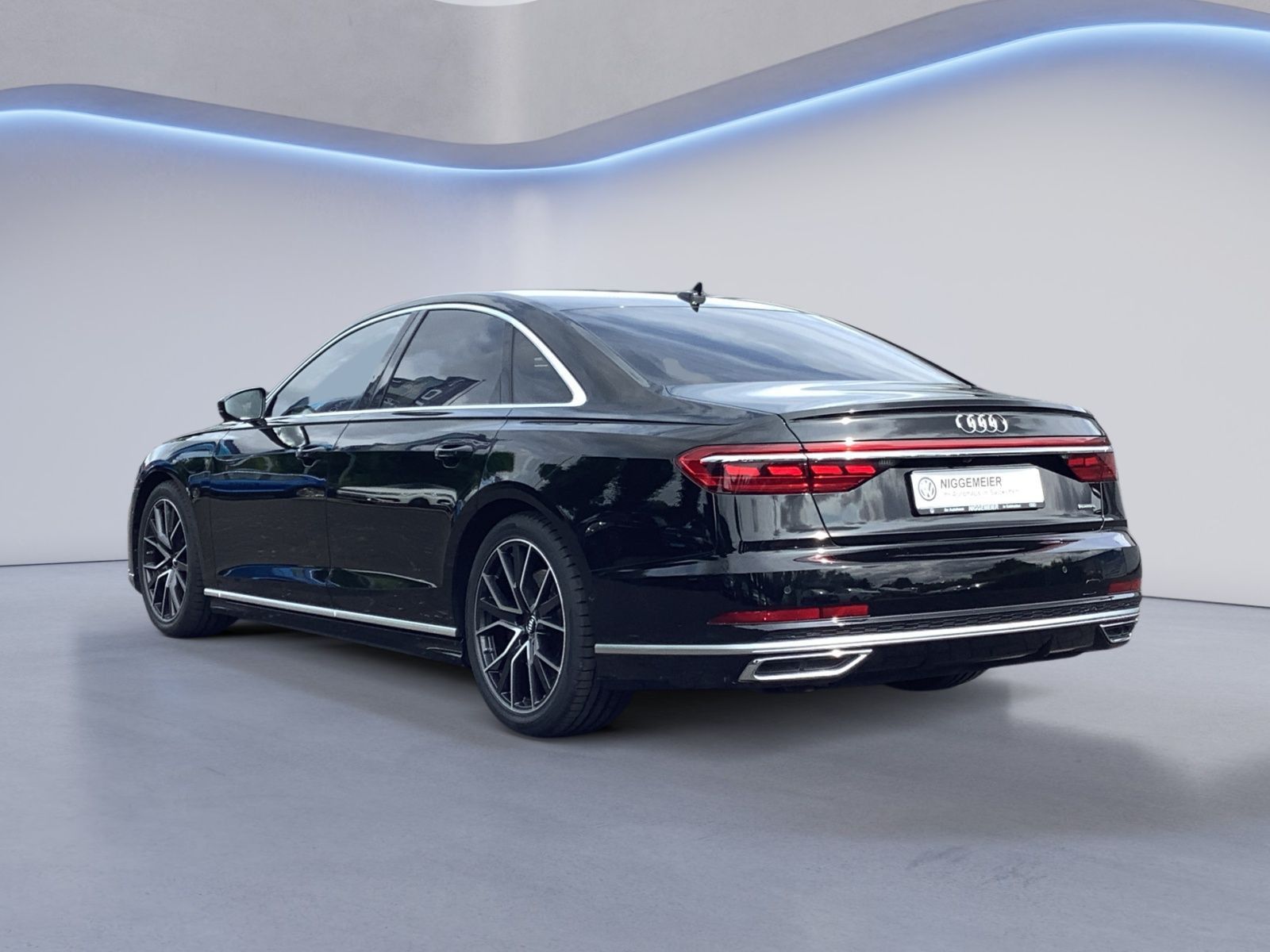 Audi A8 60TDI quattro - Samsaru's Car Outlet