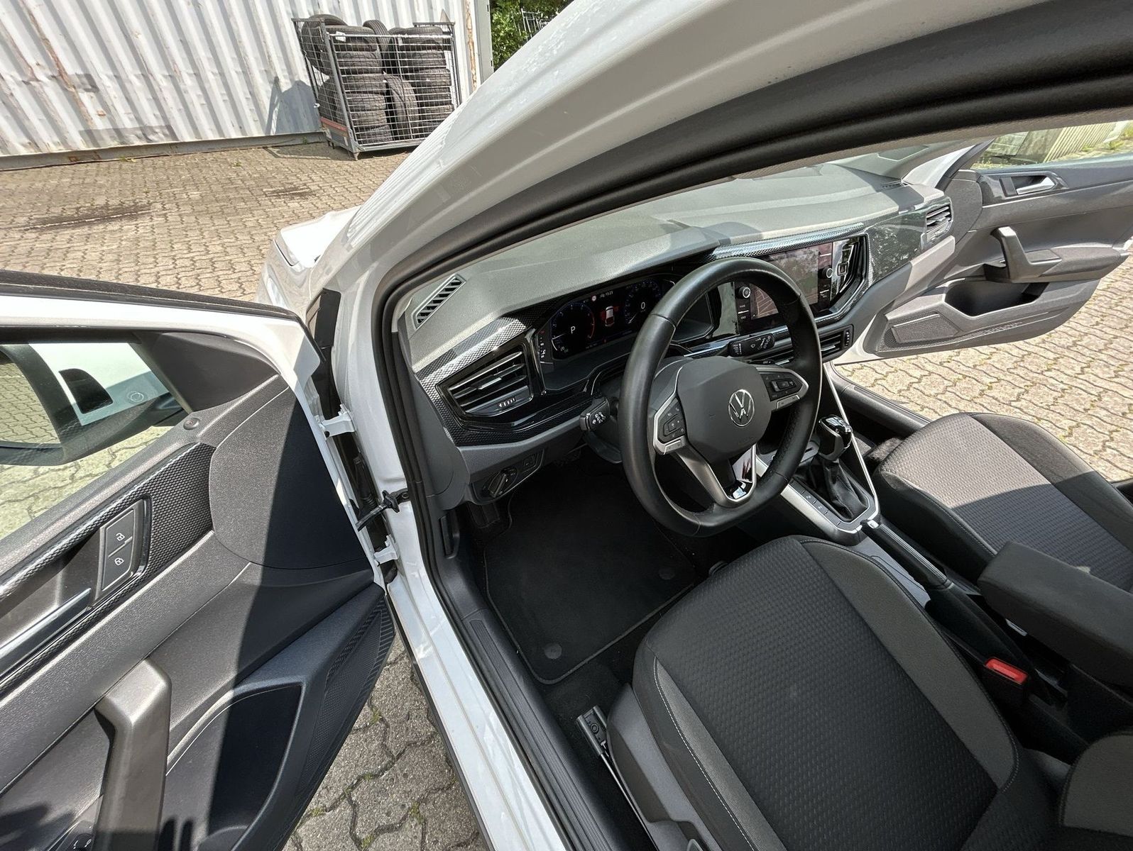 Volkswagen Taigo 1.0 TSI DSG Life - Samsaru's Car Outlet