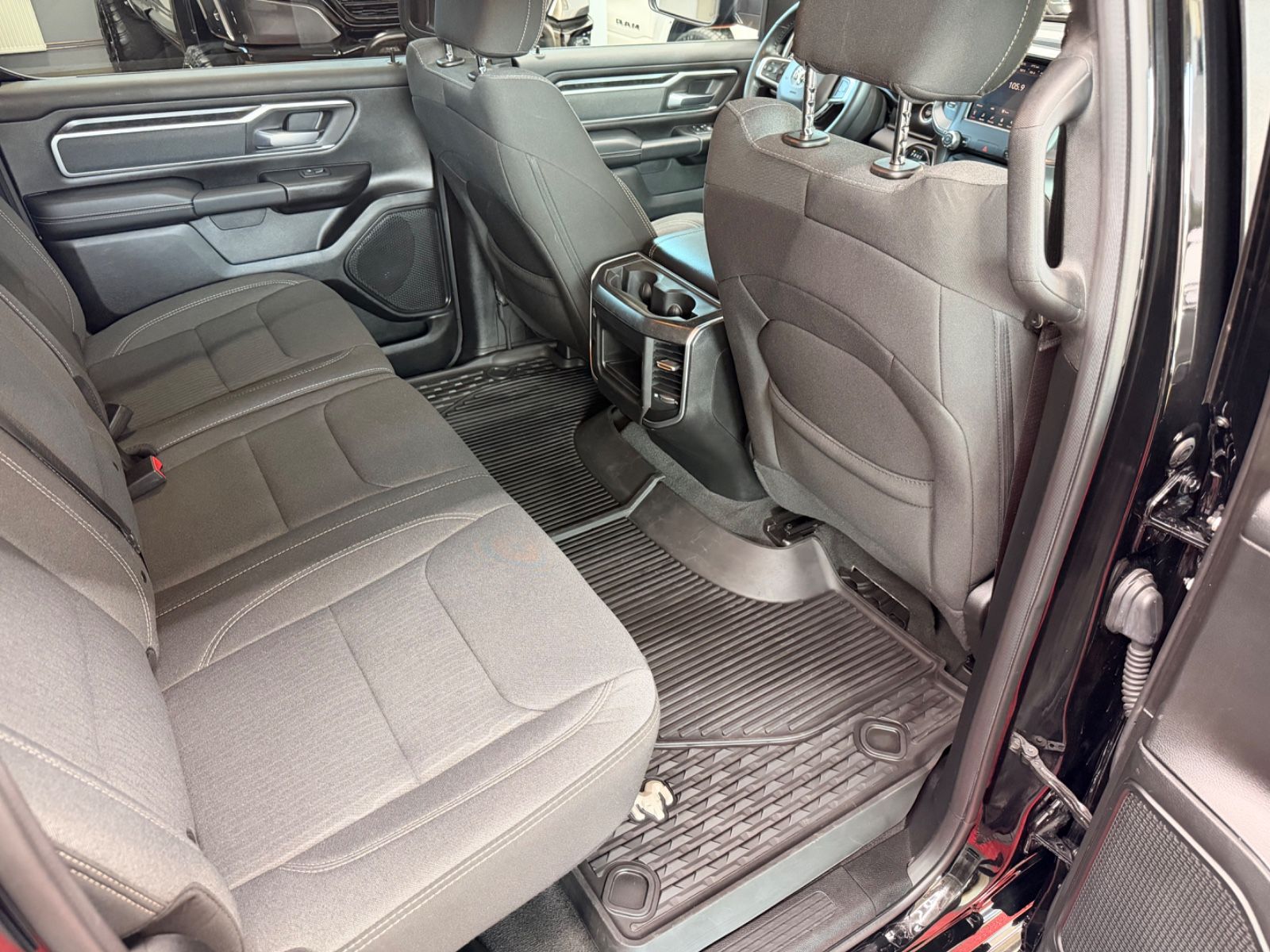 Dodge RAM 1500 3.0 EcoDiesel Bighorn Kamera Hardtop