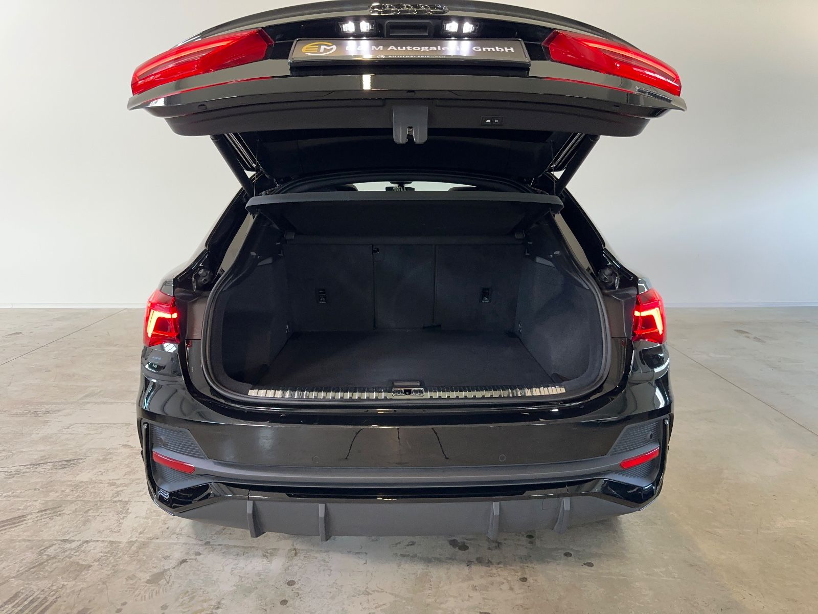 Audi Q3 Sportback 40 TFSI quattro S line - Samsaru's Car Outlet