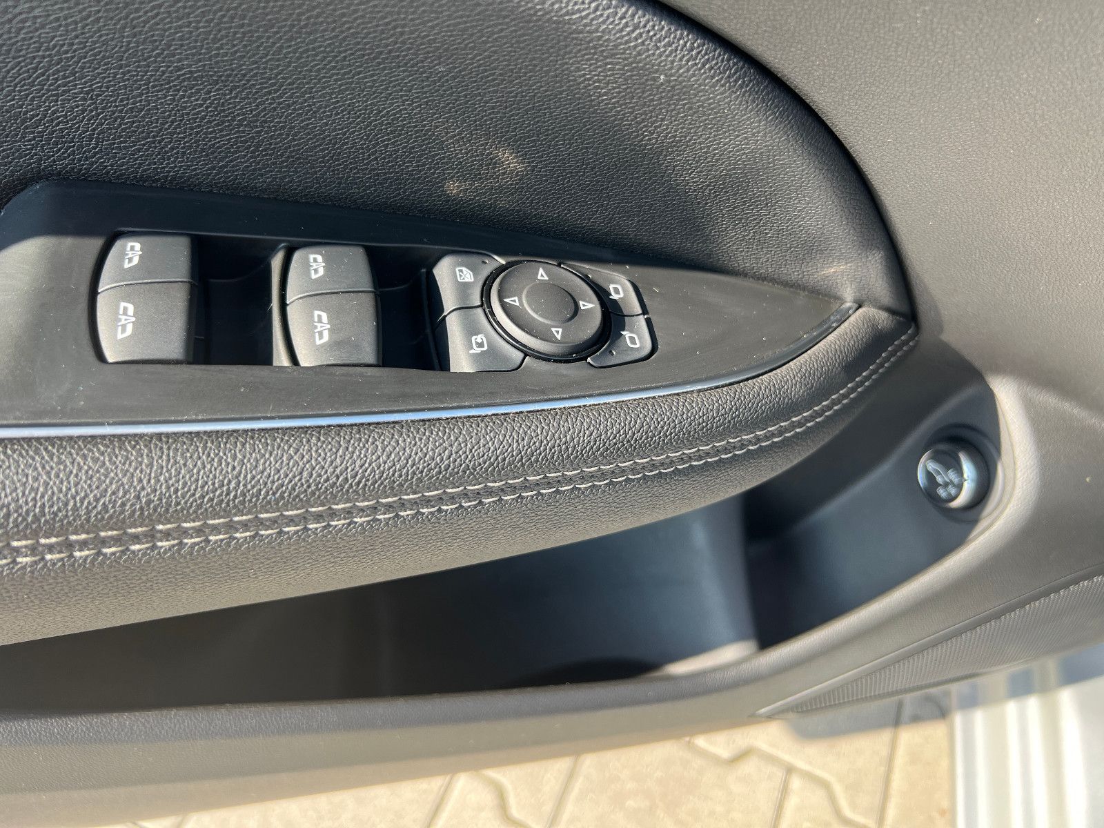 Opel Insignia B Sports Tourer Aut. - Samsaru's Car Outlet