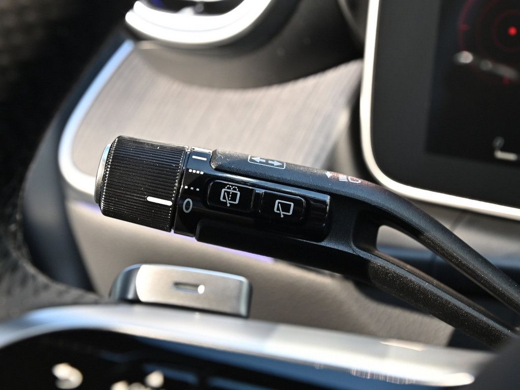 Mercedes-Benz GLC 220 d 4M AMG Line Night AHK Distr Pano Kamer