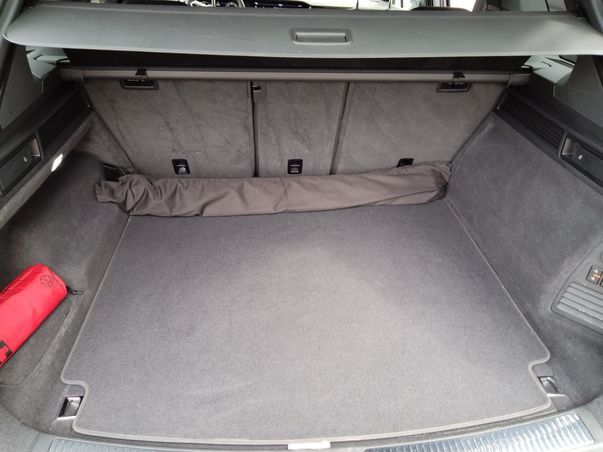 Volkswagen Touareg R-LINE BLACK STYLE 3.0TDI - Samsaru's Car Outlet