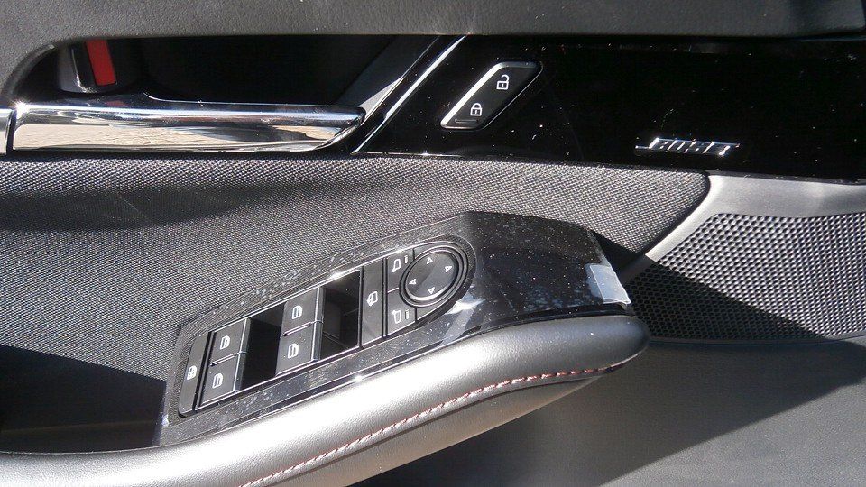 Mazda CX-30 SKYACTIV-G 2.0 150PS M Hybrid 6AT HOMURA P