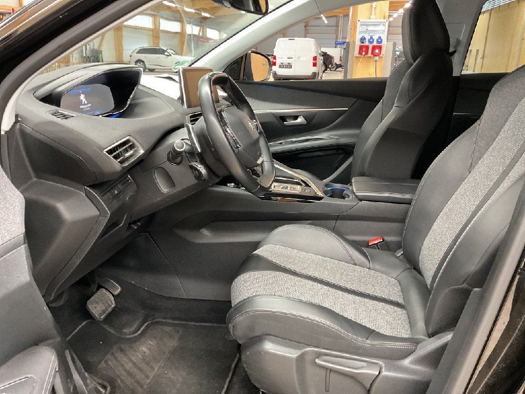 Peugeot 3008 1.5 BlueHDi 130 All. - Samsaru's Car Outlet